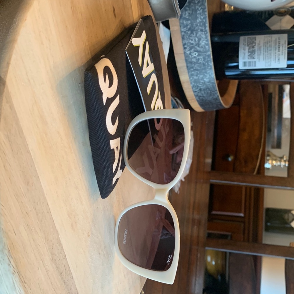 Quay oversized white polarized sunglasses never worn
